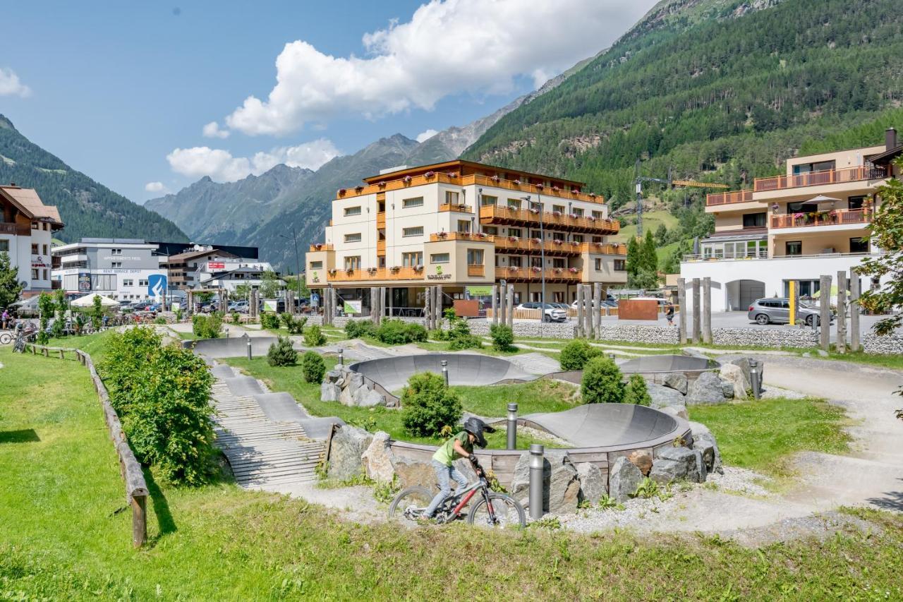 Hotel Bäckelar Wirt Superior Sölden Exteriör bild